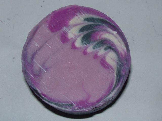 bild-032-lavendel-circle-swirl-ths-08-2022-2.jpg