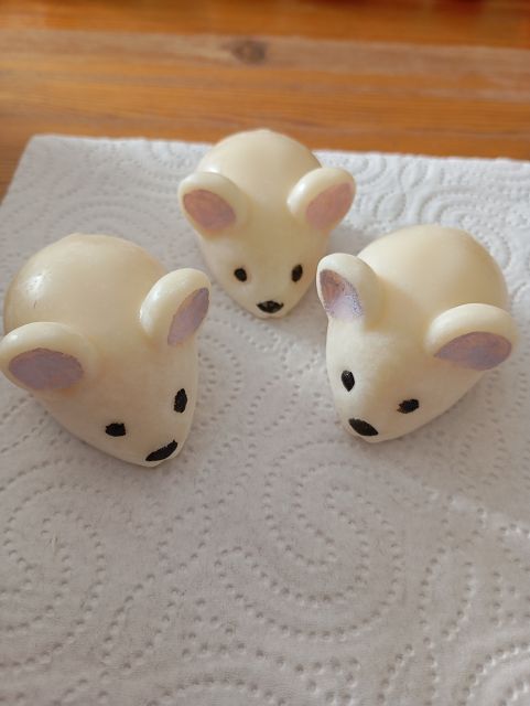 k-1584 weiße Mäuse 1.jpg